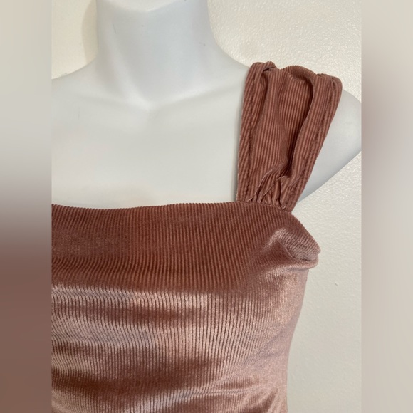 Privacy Please size SMALL one shoulder Rose color dress - Picture 3 of 4